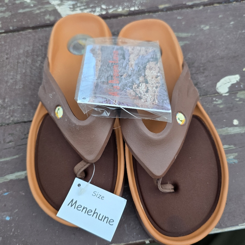 Brown and Tan Women's Flip Flops Sz 5